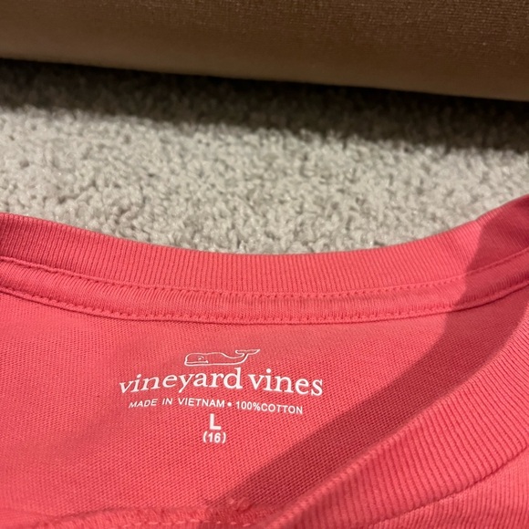3 vineyard vines tee shirts - Picture 12 of 13
